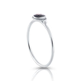 Small ring in Sterling Silver with a magnificent round multi-reflecting Abalone (Mother-of-Pearl) cab by Gexist®